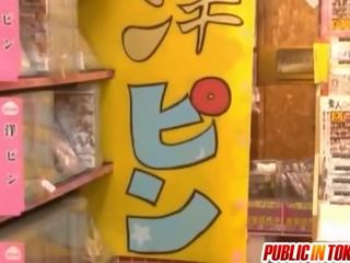 Yuu sucks cock with men around