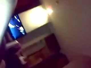 الأندونيسية adolescent تمتص و لعق له الحمار
