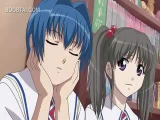Hentai ξανθός/ιά μέλι τσιμπουκώνοντας καβλί σε δημόσιο