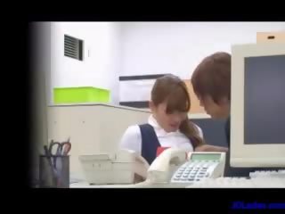 Kantor murid wedok fingered getting her burungpun and penthil stimulate