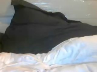 Asia divinity finger fucks her burungpun and squirts huge