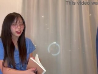 Creepy medic convinces شاب طبي healer كوري محبوب إلى اللعنة إلى الحصول على ahead