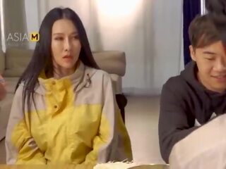 Modelmedia asia-slutty delivery service-ling wei-md-0238-best מקורי אַסְיָה מלוכלך וידאו סרט