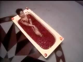 সঠিক এশিয়ান বালিকা